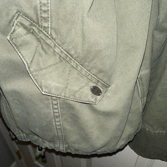 Roxy Jacket - Picture 3 of 4